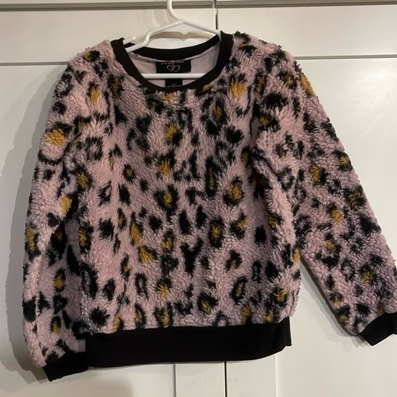 Kiddo size 6/7 Sherpa pink cheetah sweatshirt - Picture 1 of 5